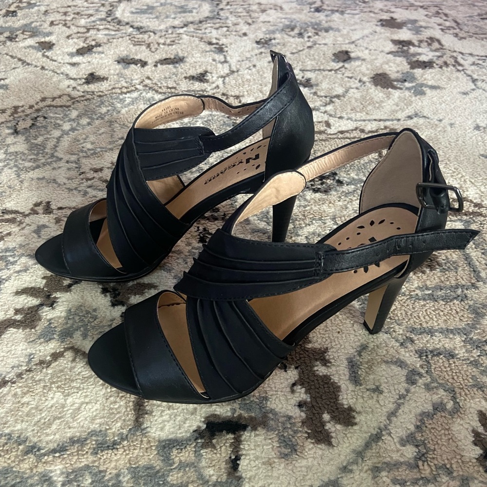 Vintage heels never worn before